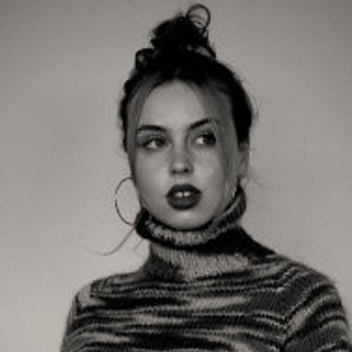 Jessie_Thompson_1000x1000px_72dpi_