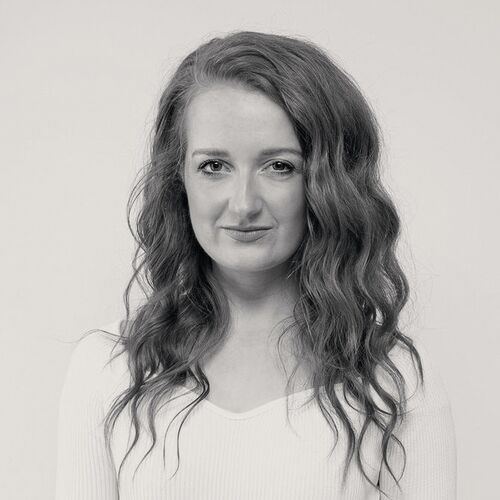 Olwyn Lyons headshot