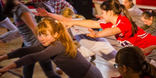 COIS_Website_Hero_BROADREACH_1600x800px_PLAYING WITH FIGURES_2020–21